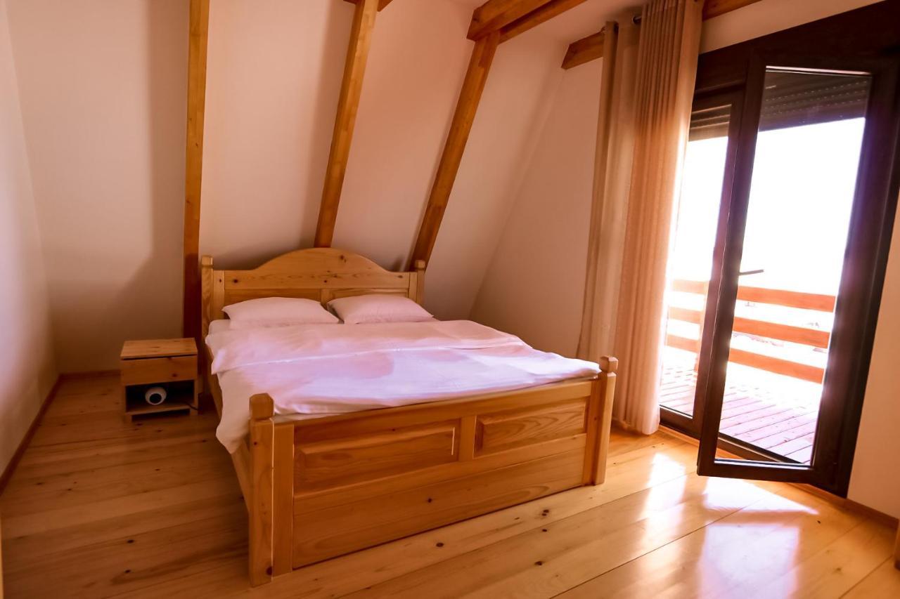Hill View Chalets Zabljak  Ngoại thất bức ảnh