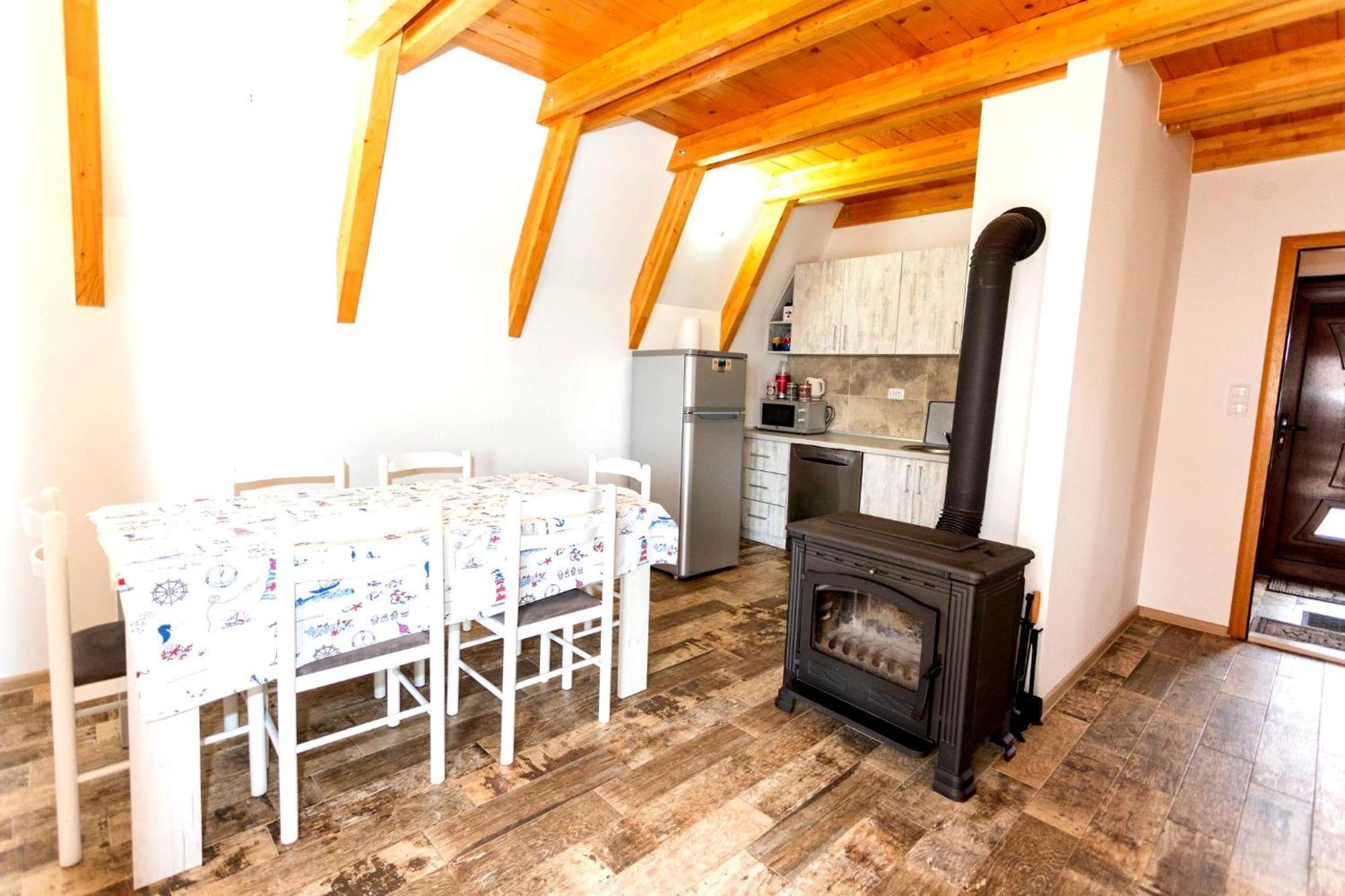 Hill View Chalets Zabljak  Ngoại thất bức ảnh
